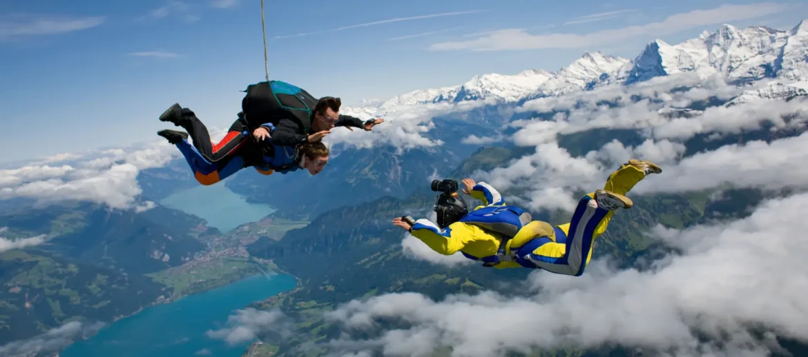 skydivers-and-cameraman-over-reichenbach-bern-sw-2023-11-27-04-50-36-utc